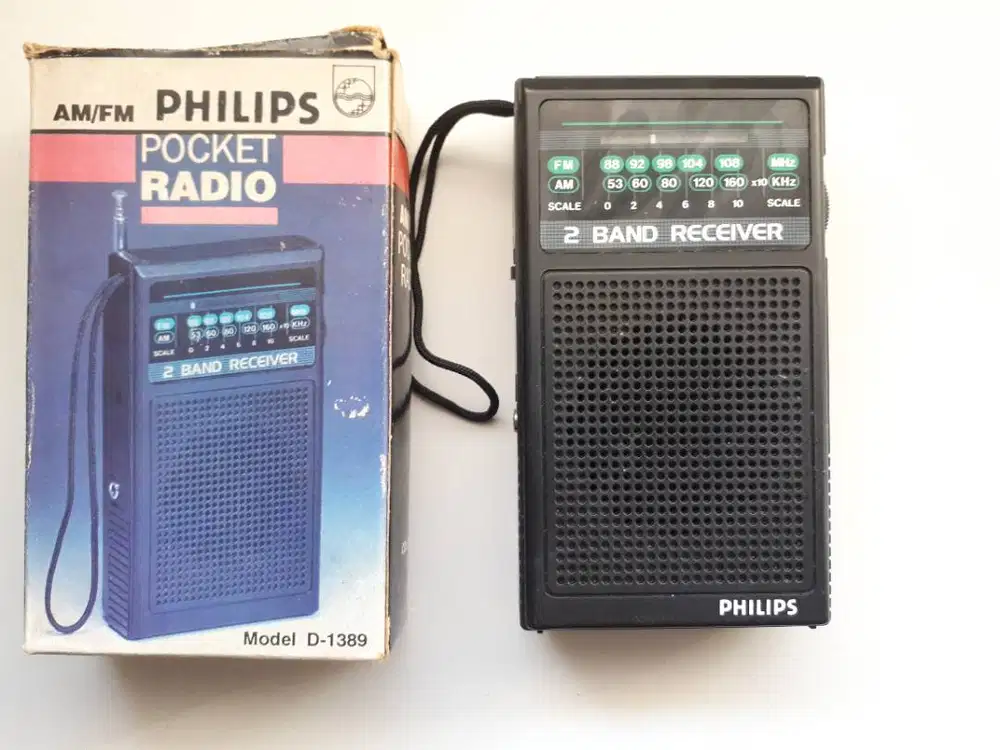 Philips D-1389 AM/FM Pocket Radio