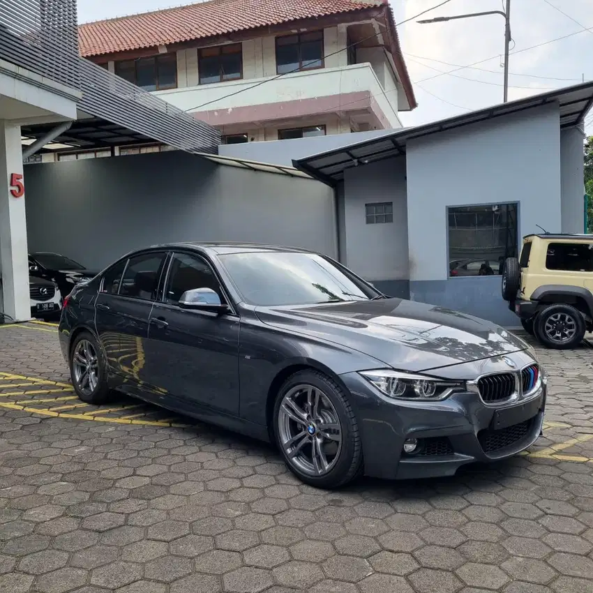 Bmw 330i 2.0 M Sport Tahun 2016