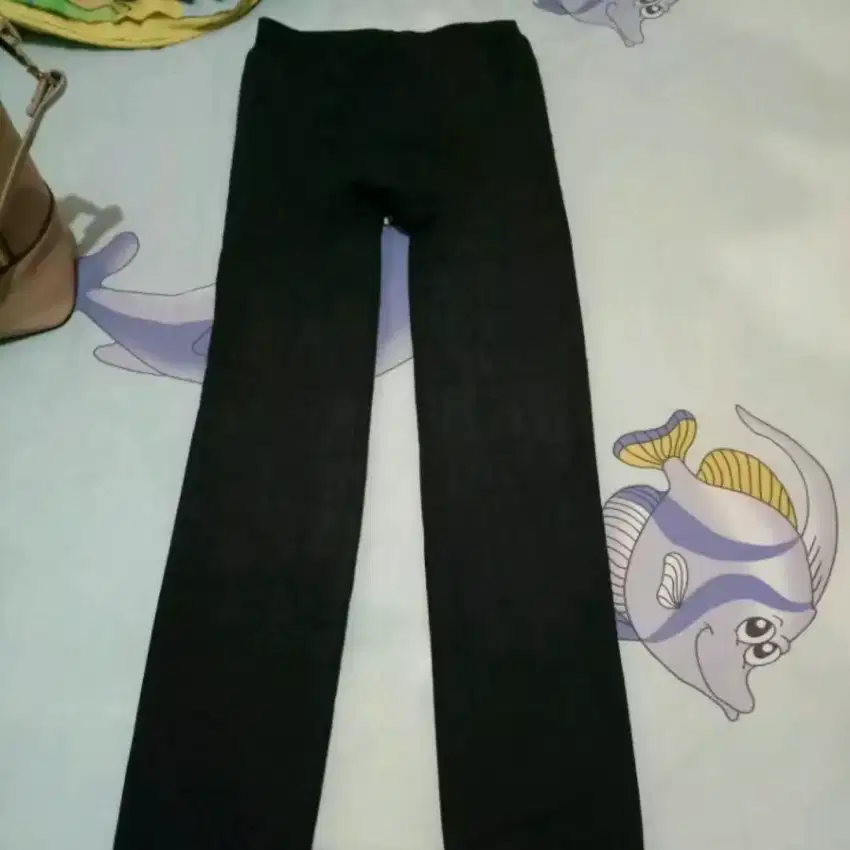 Celana legging wanita