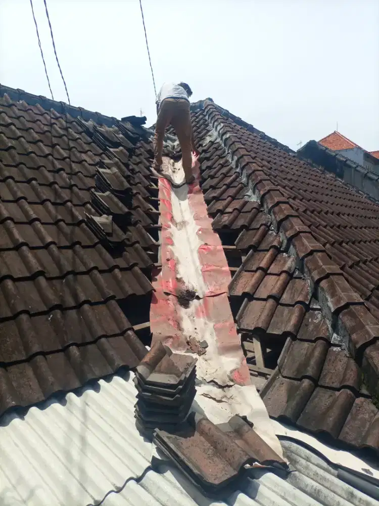 Tukang bangunan dan atasi bocor