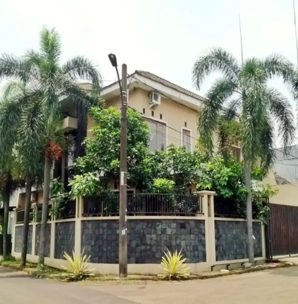 Dijual Rumah Mewah Villa Melati Mas Hoek 2 Lantai