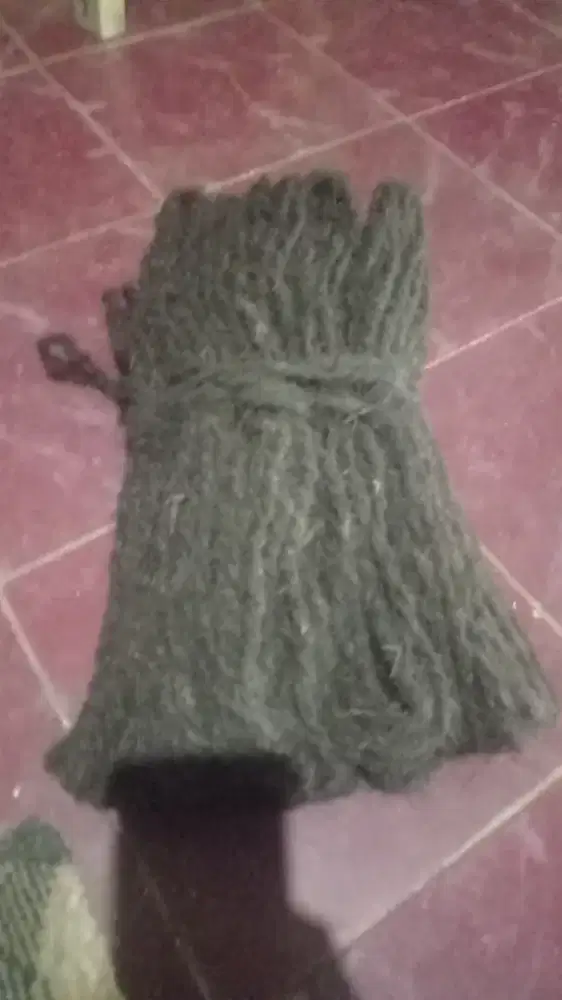 Tali ijuk untuk pengikat saung .