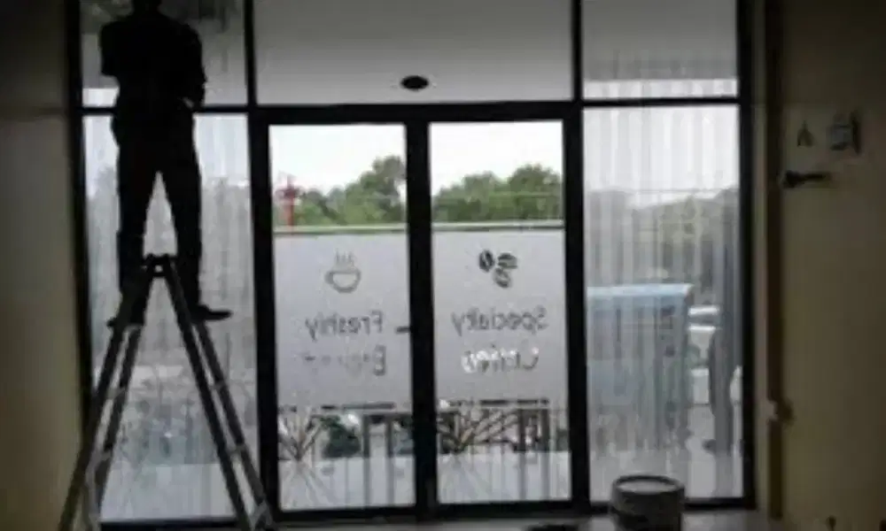 Jasa pasang stiker sandblast