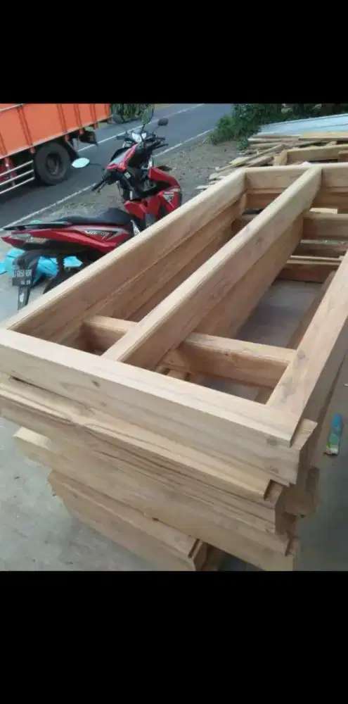 Pintu jendela kusen jati dan mahoni bisa COD dan GRATIS ongkir