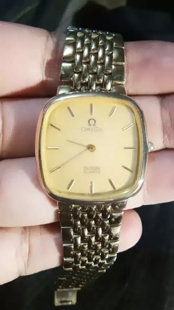 Jam tangan vintage Omega deville