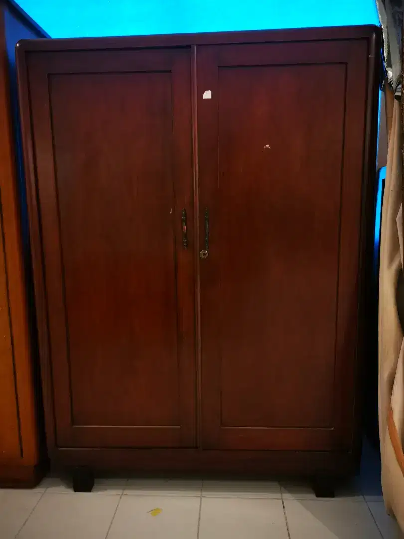 Lemari vintage th 50an, 2 pintu