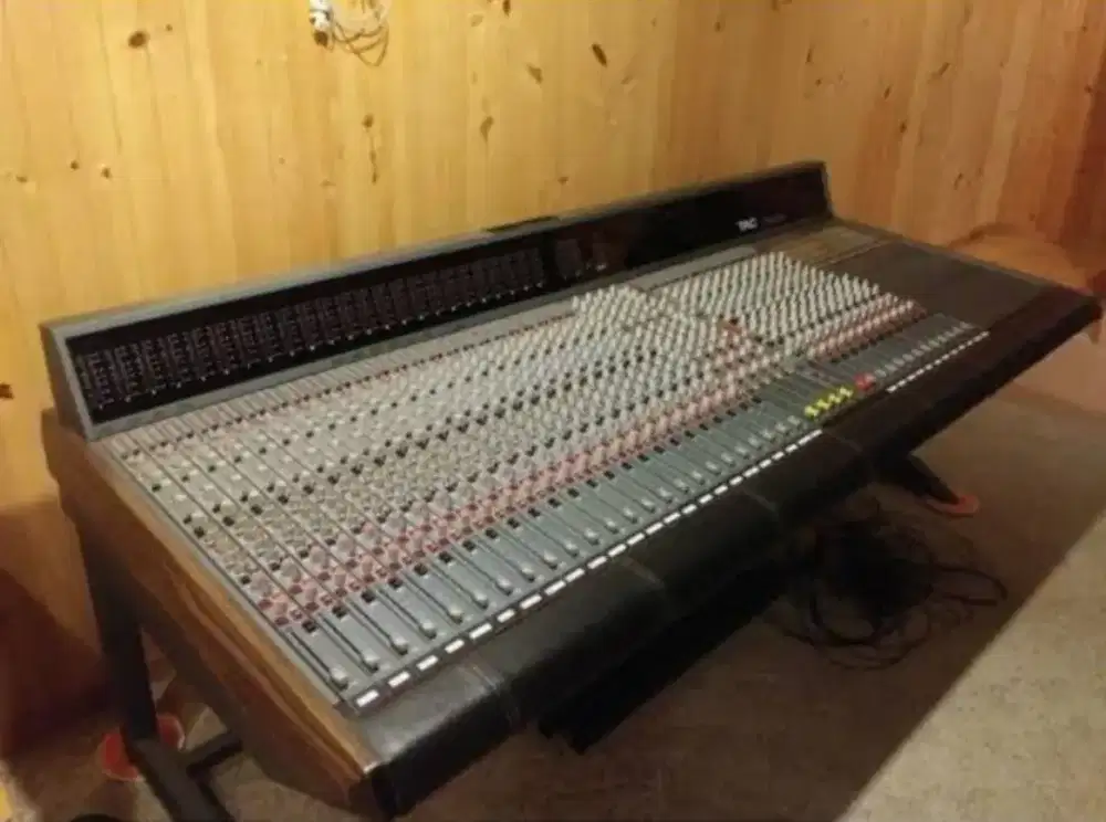 Mixer consule legandaris amex TAG Magnum