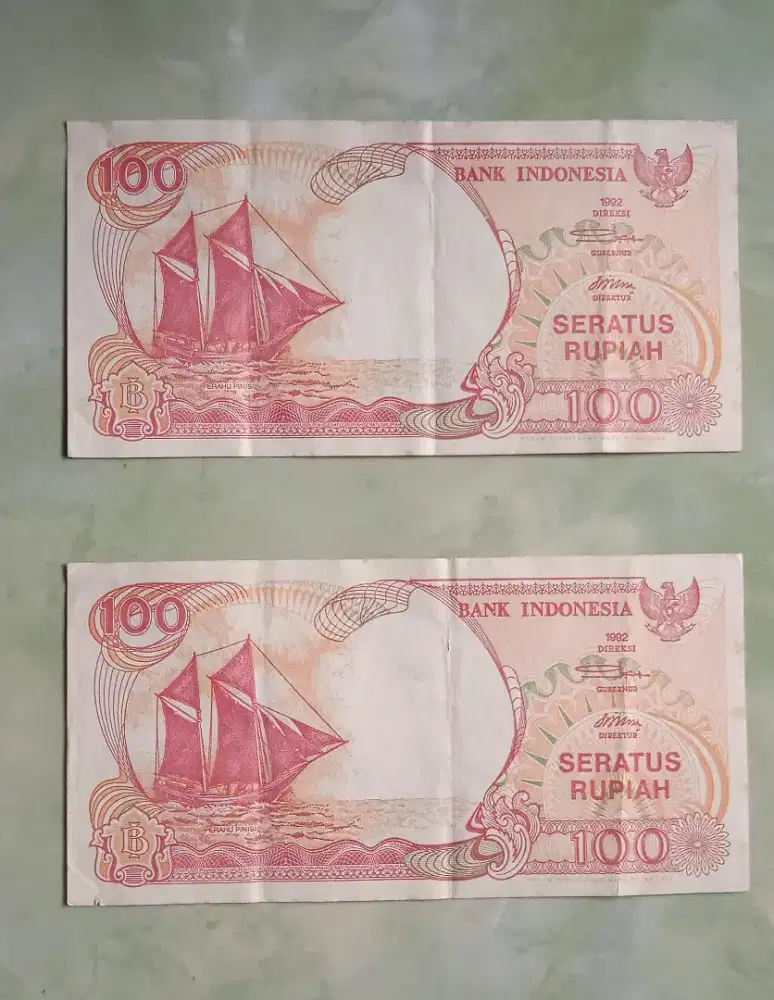 Uang Kertas 100 perahu pinisi