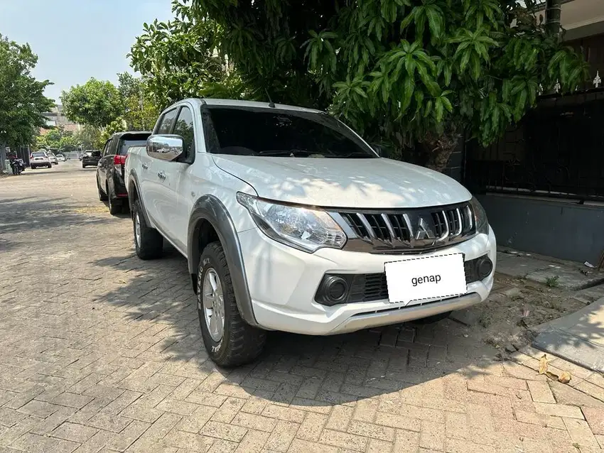 Mitsubishi Strada Triton GLS Diesel 4x4 MT Manual 2017 siap pakai