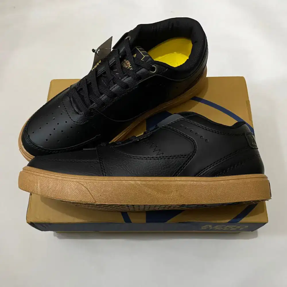 Sepatu Aerostreet Hoops Low Gum Hitam