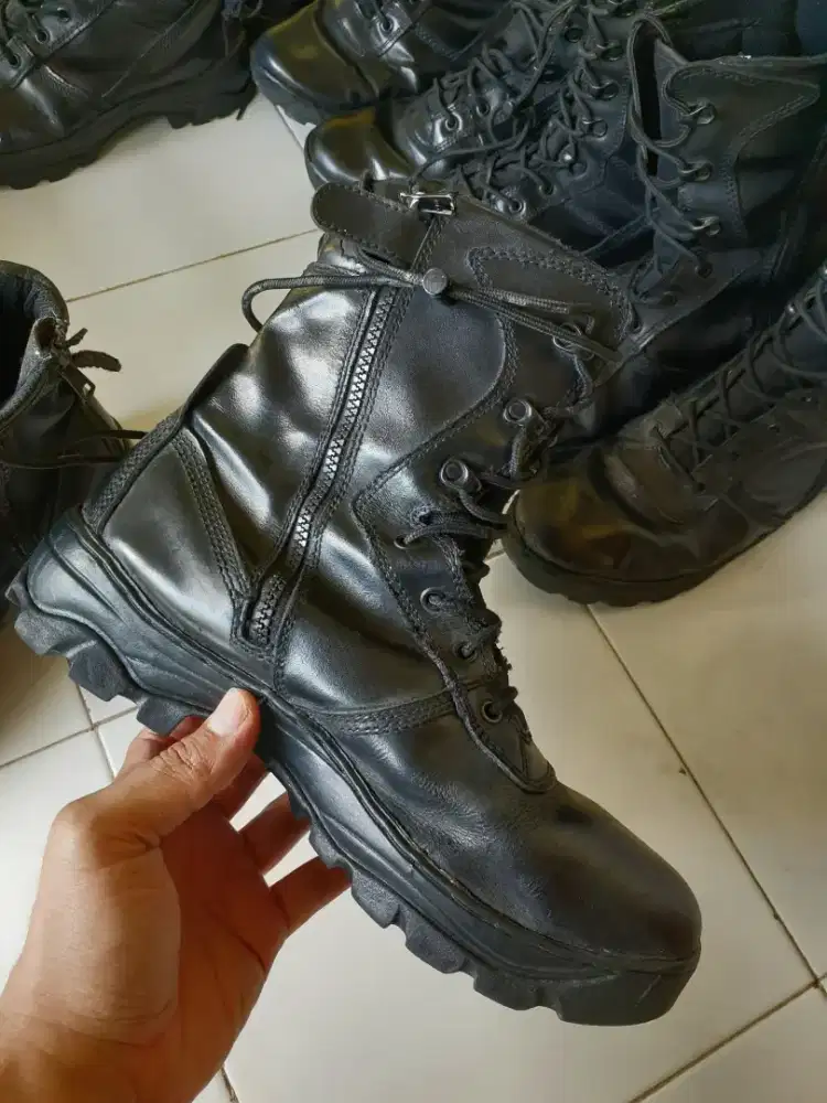 Sepatu PDL kulit resleting