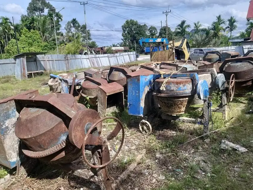 Menerima beton molen cor bekas