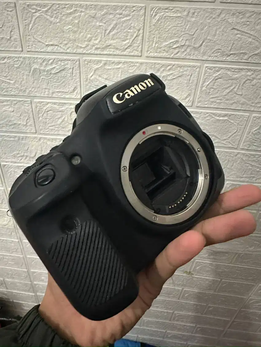 JUAL KAMERA DSLR CANON 7D