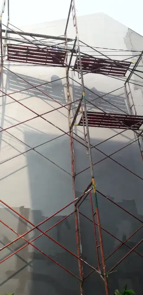 Jasa tukang bangunan harian maupun borongan