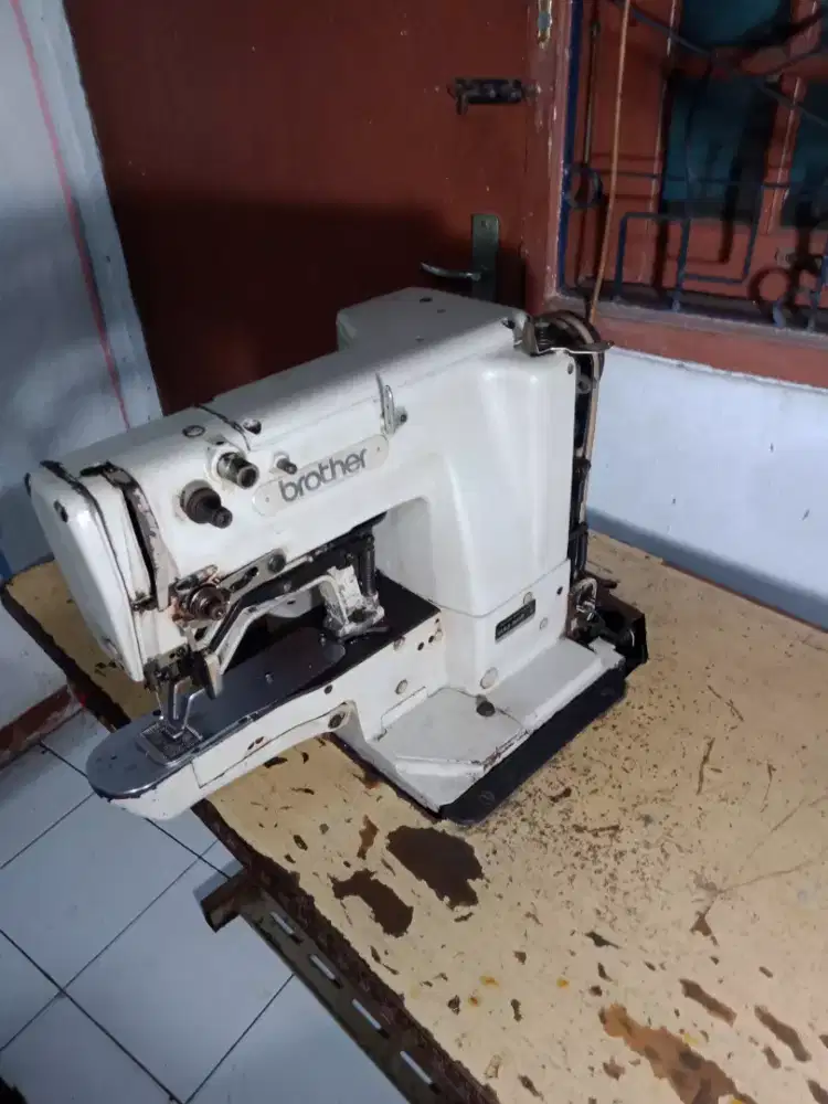 Mesin jahit untuk tress