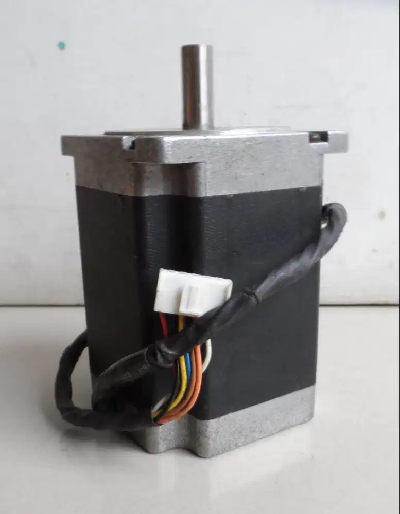 Motor Stepper Fulling - 180 Watt - 4.2 Amp - 1.8 derajat
