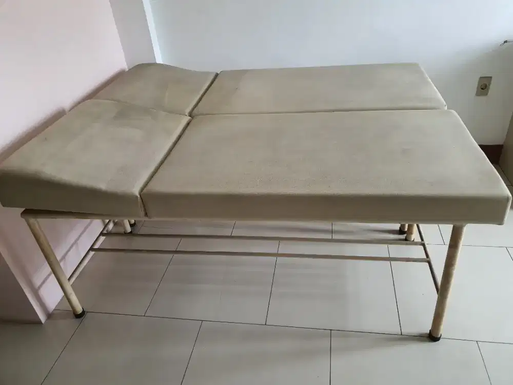 Tempat Tidur Periksa Pasien Facial