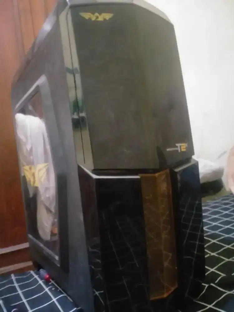 Di beli komputer bekas kantor bank