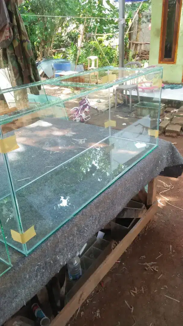 Aquarium murah uk 120x50x50 dasar 10mm keliling 8mm