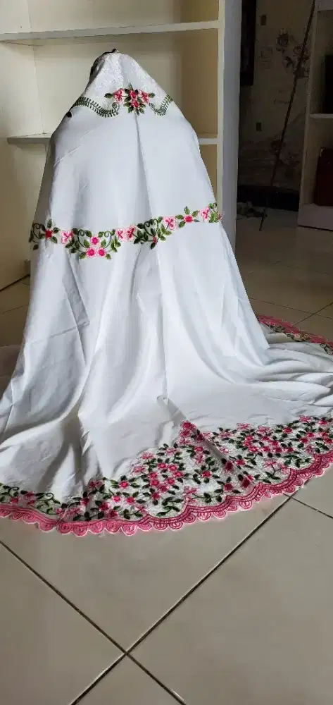 Cuci gudang , menyambut bulan suci Ramadhan  ,