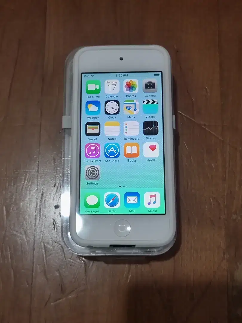 RARE | Apple IPOD Touch 5 64GB Blue Colour