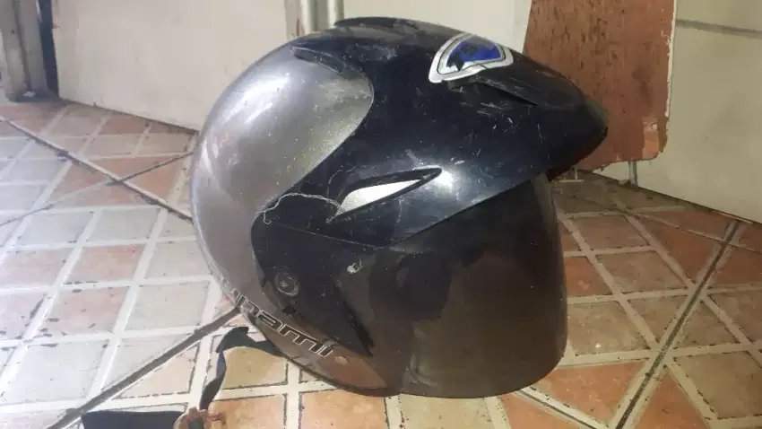 Se bh helm pria berkualitas kond mls luar dlm.sdh SNI loh yah cpt dpt