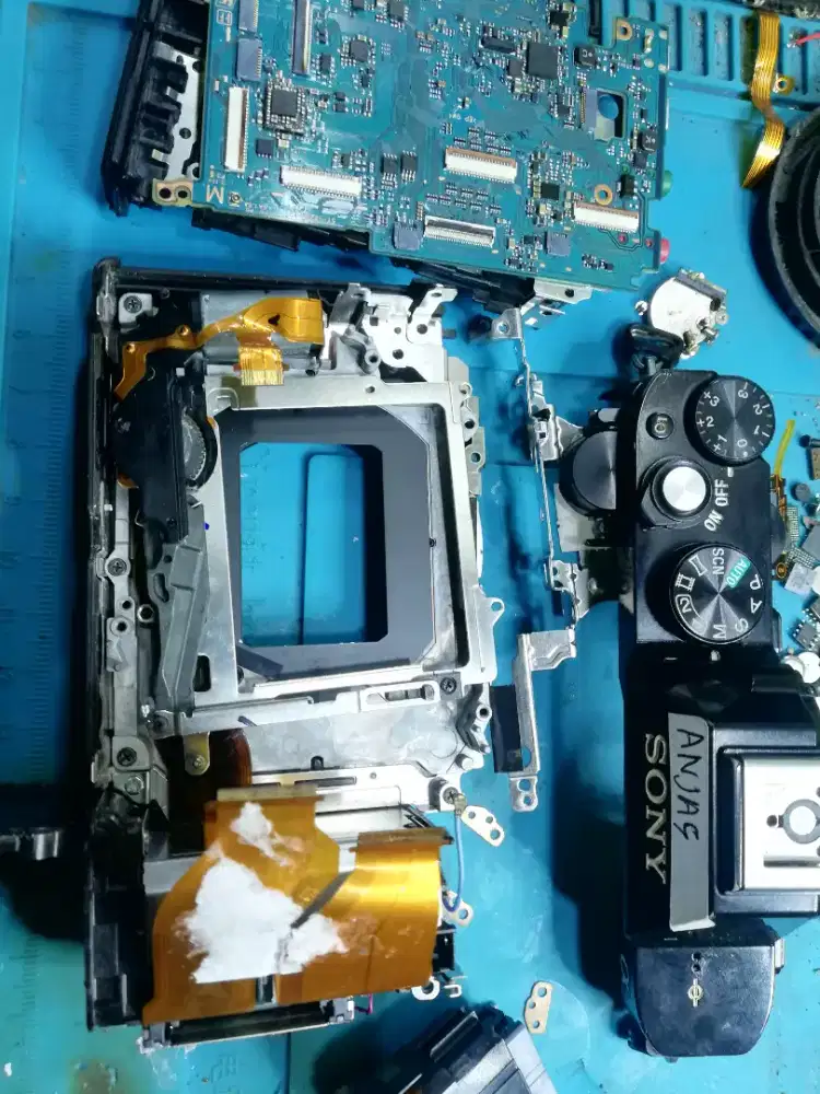 Kamera Mirroless Canon Sony Fujifilm