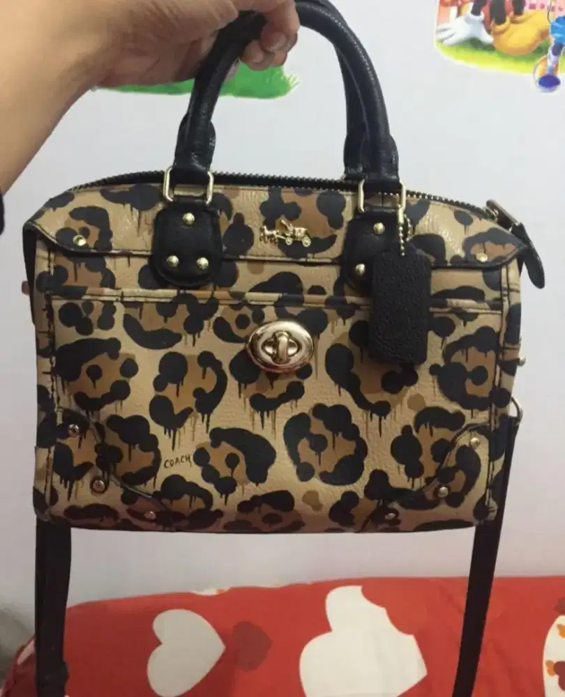 Tas jinjing & selempang merk COACH ORI