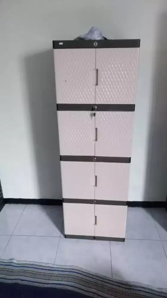 Lemari plastik 4susun + kunci READY