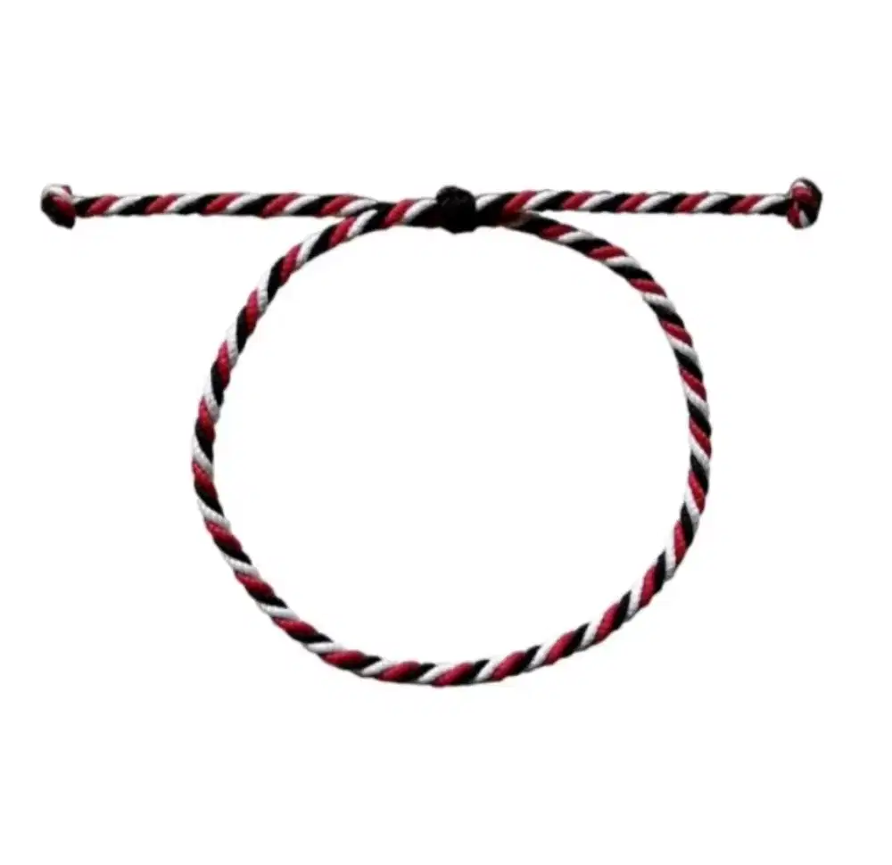 Gelang Tridatu khas bali