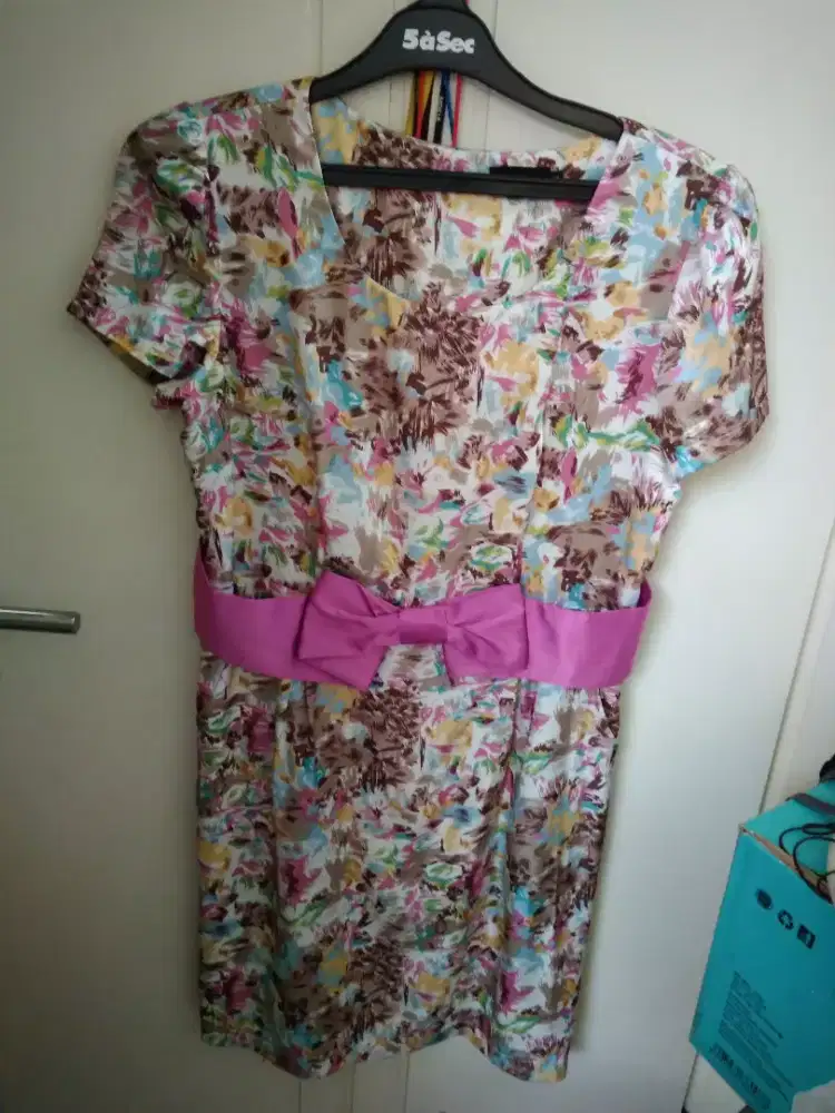 Dress corak berpita besar warna pink