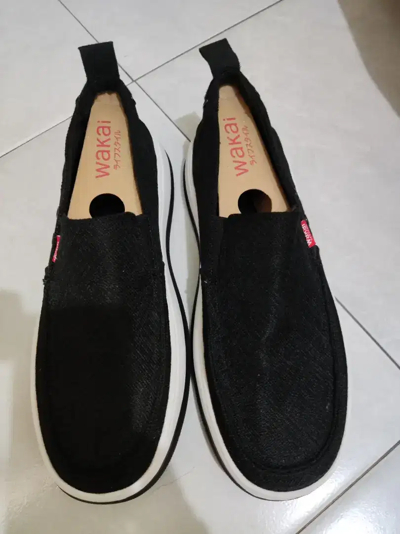 Sepatu Slipon Wakai Gaido