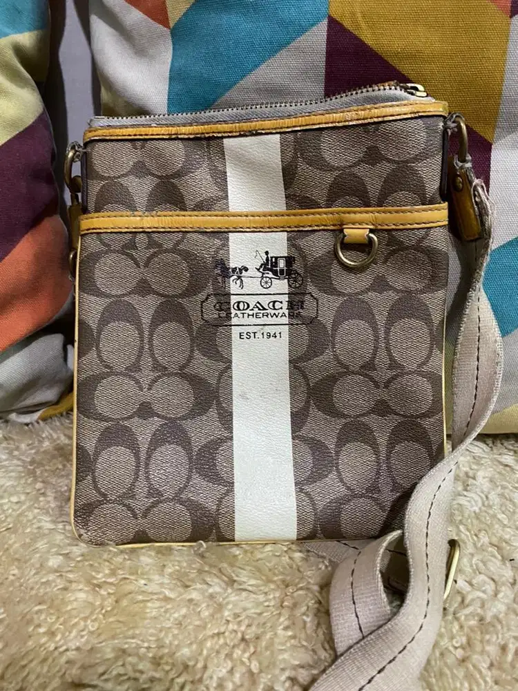 Selempang coach ori mulus size 22x18 cms