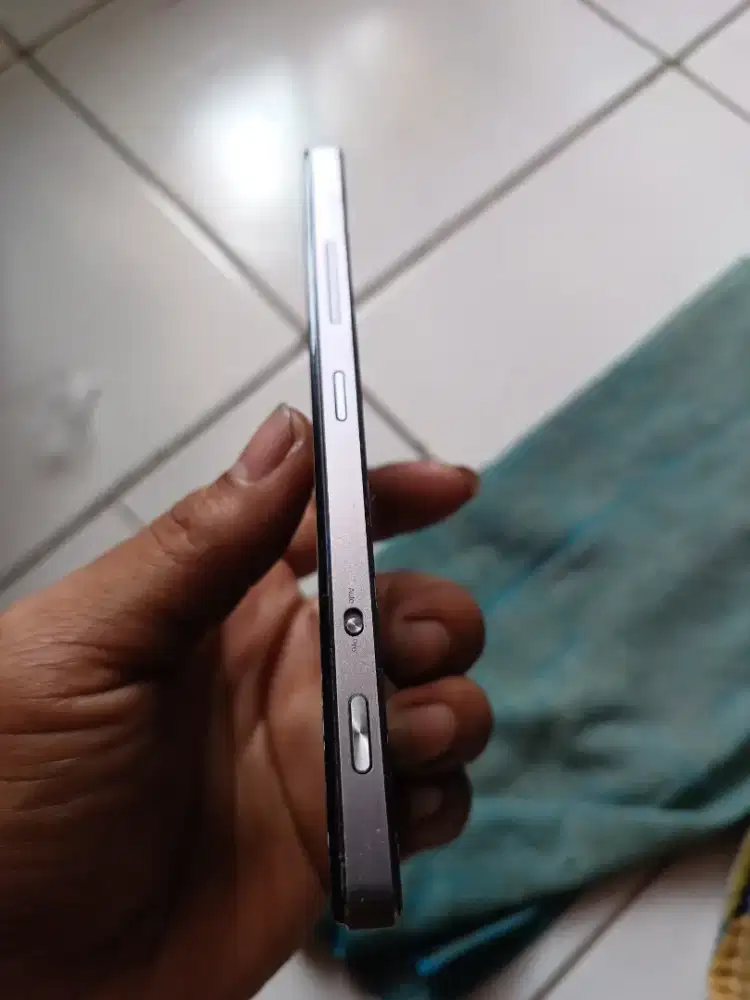 Lenovo vb shot x ada yg minat 400 neeet  3/32 fisik aj 85 % an