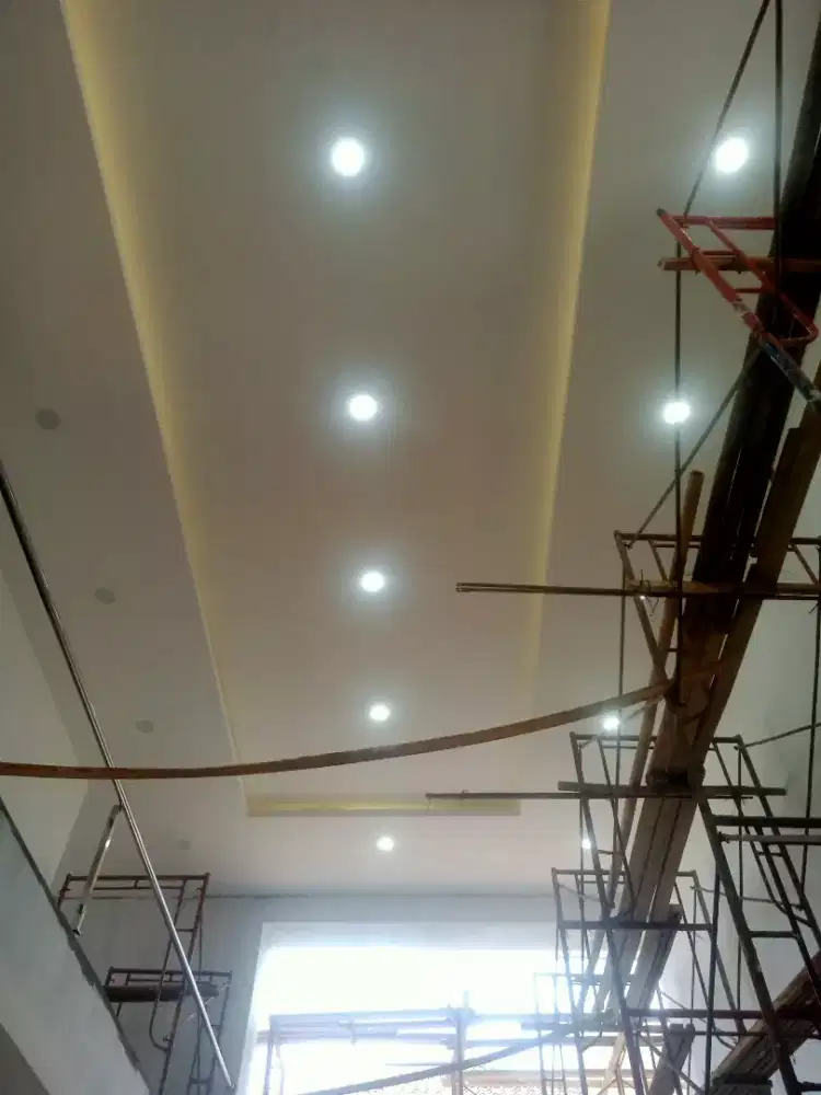 pasang plapon gypsum dan partisi