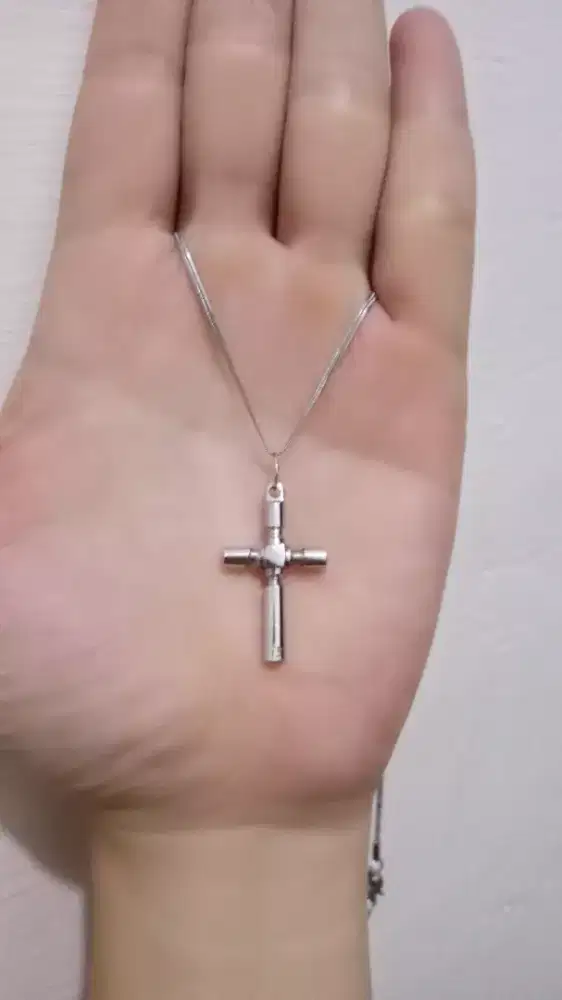 Kalung Salib Tintanium