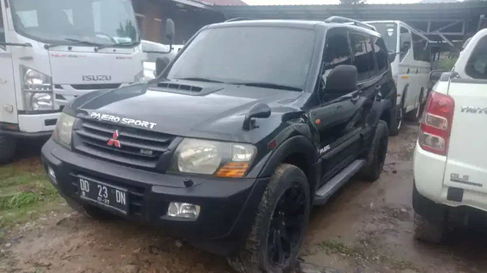 Mitsubishi Pajero 3.2 Excedd 2000 istimewa