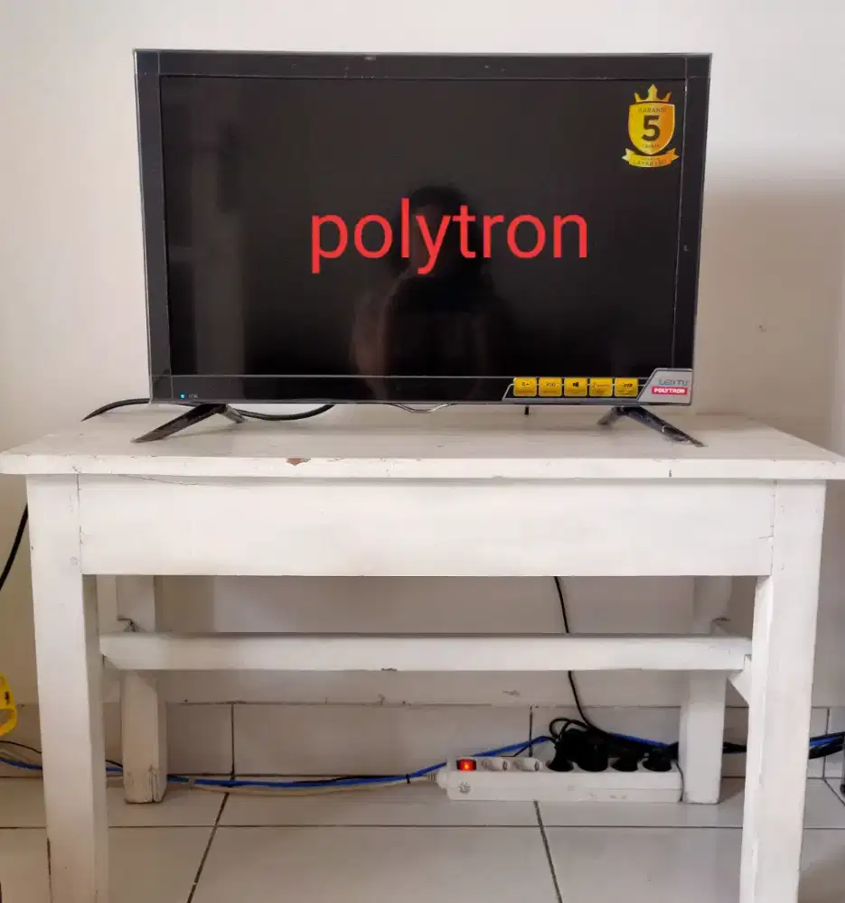 tv led polytron 24inc + meja kayu jati