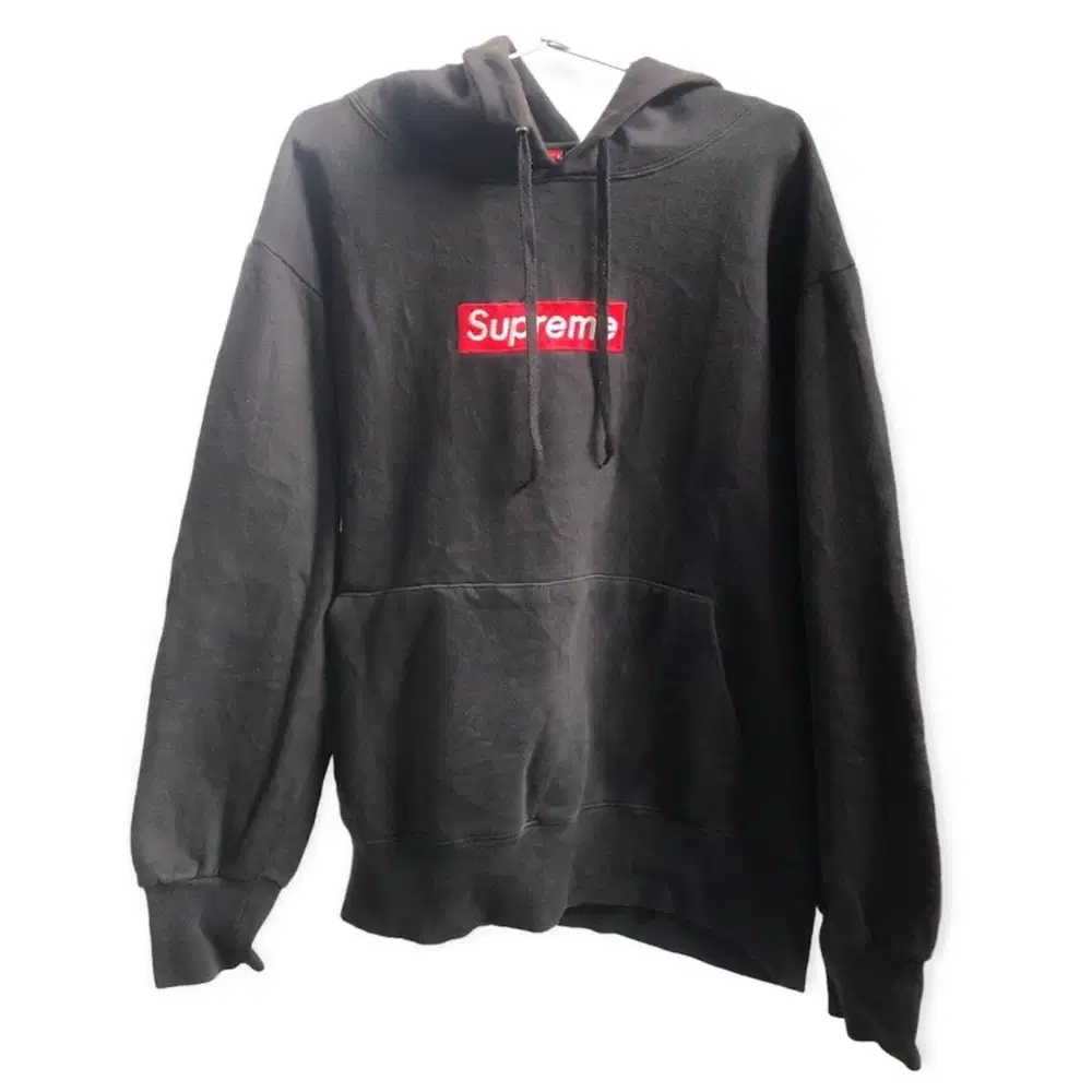 Hoodie Supreme made in canada L hitam