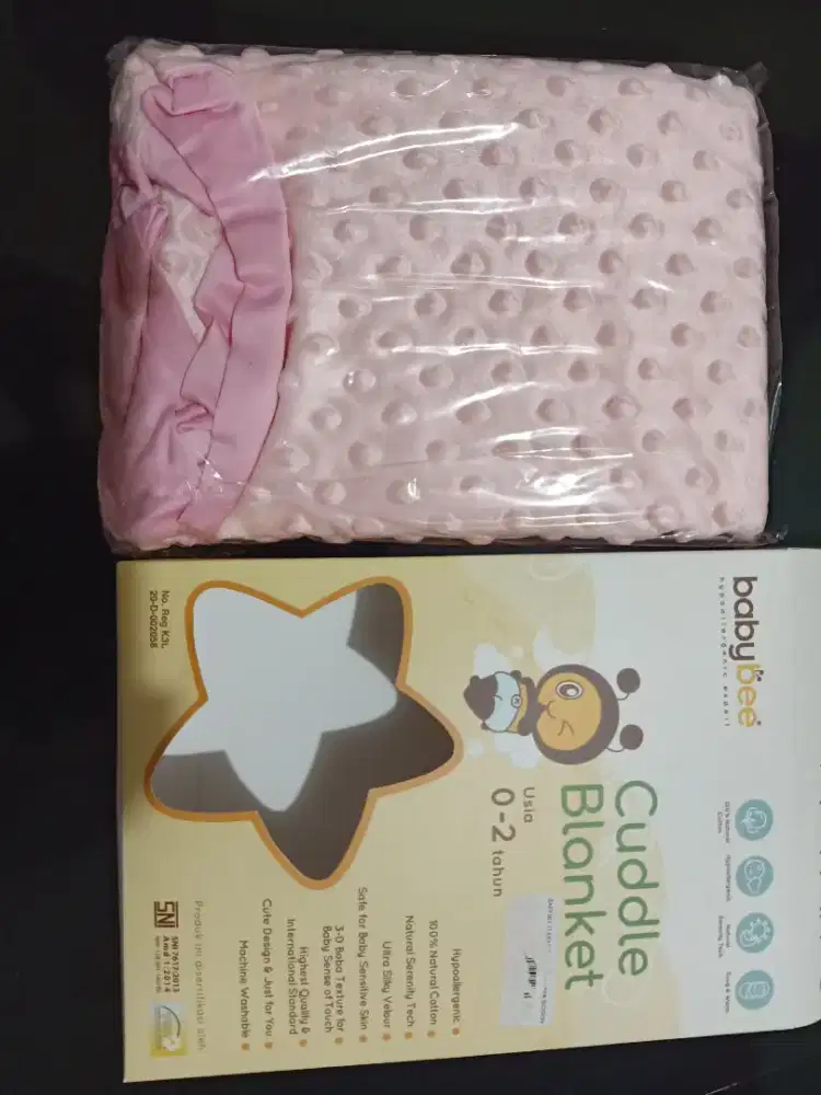 Cuddle blanket babybee