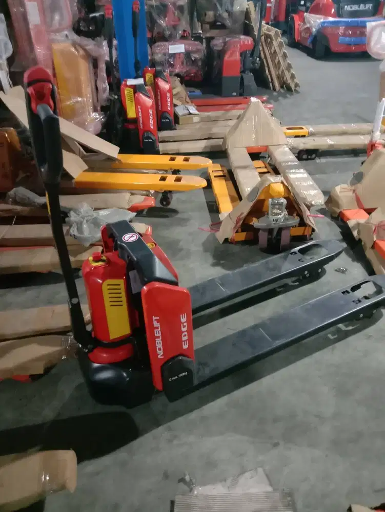 Electric Pallet Mover Hand Pallet Truck NOBLELIFT 1.5 Ton Dan 2 Ton