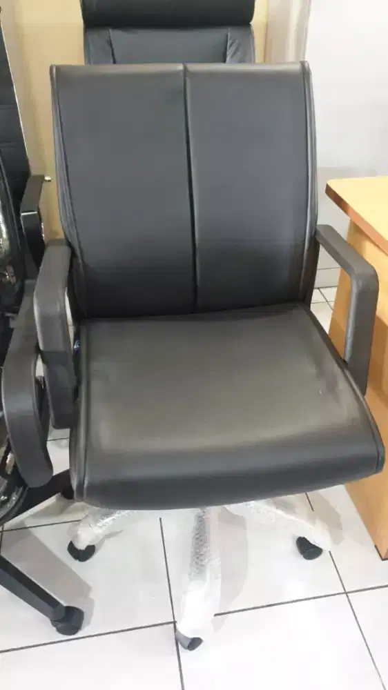 KURSI KERJA KURSI PIMPINAN