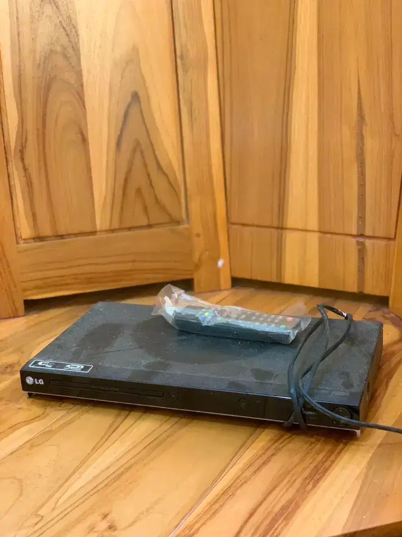 DVD Player LG warna Hitam