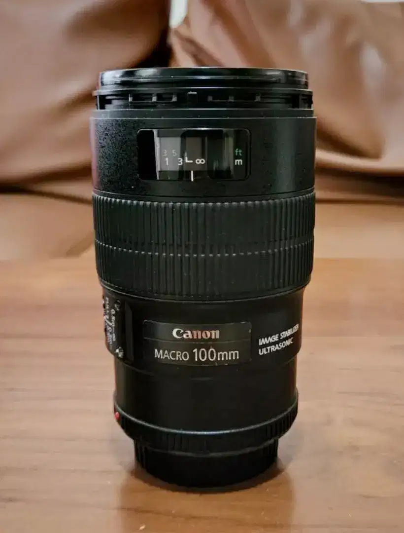 Canon EF 100mm F2.8 L IS USM