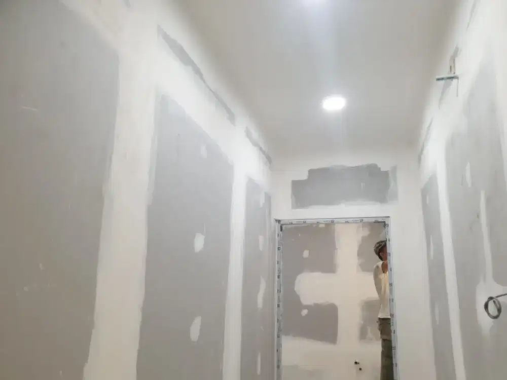 Tukang partisi gypsum + pengecatan