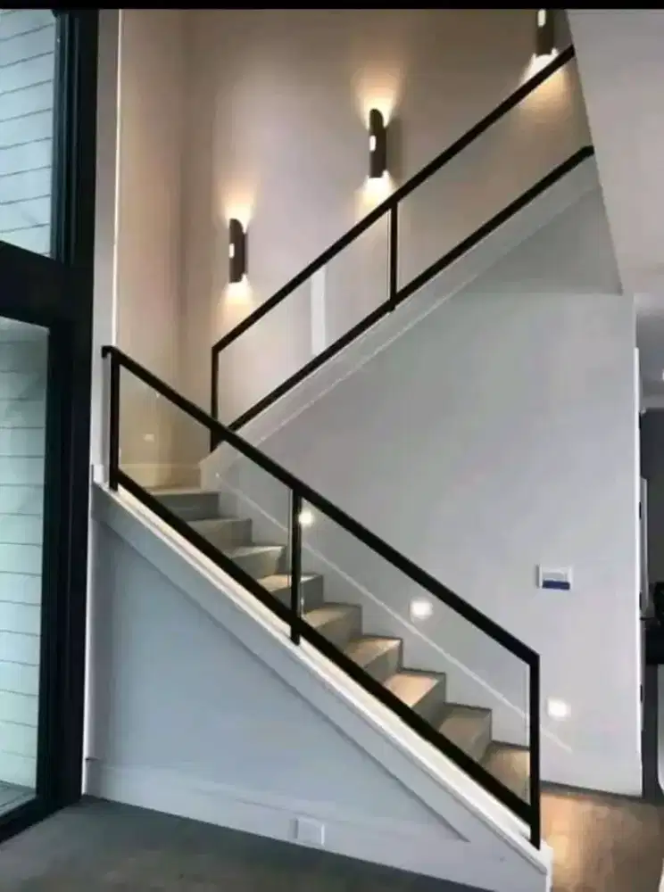 Pemasangan/perbaikan pagar,canopy, relling tangga, balcon,folding gate