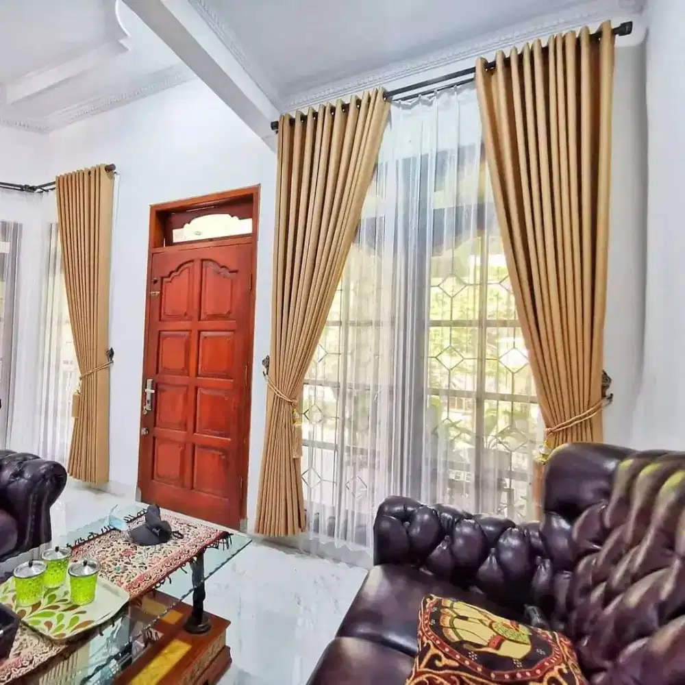 Gorden jendela rumah