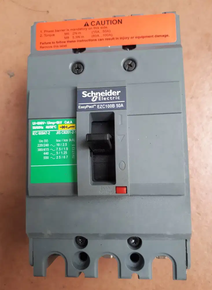 Schneider EasyPact EZC100B3050 50A 3P MCCB Cat A Uimp 6 kV (A-616)