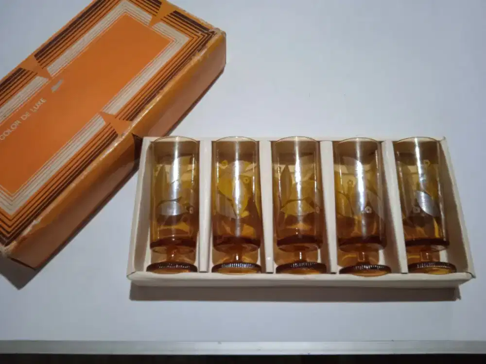 Set Gelas Coklat Kuno Antik Vintage Baru