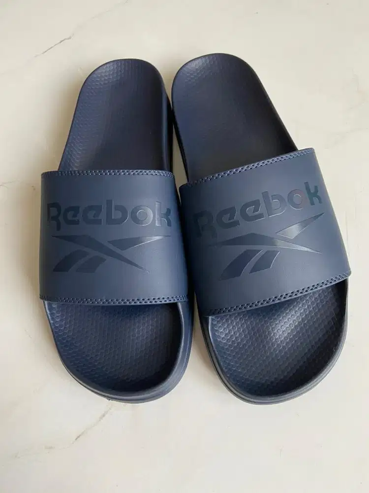 Harga sandal hotsell reebok original